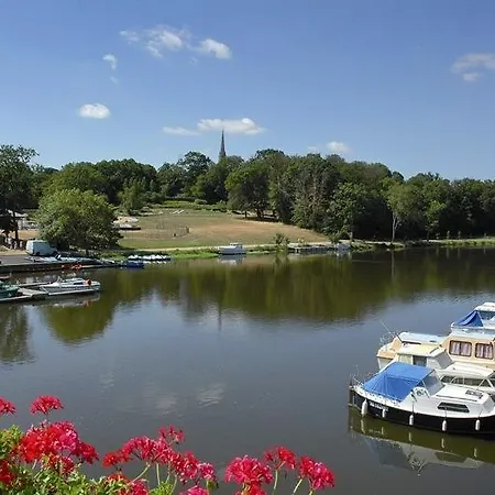 Au Bonheur Du Canal
